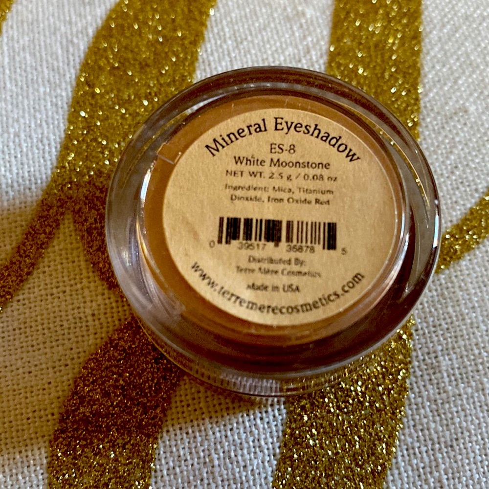 Organic Terremere Cosmetics Mineral Eyeshadow in White Moonstone Full-size